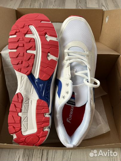 Кроссовки forward