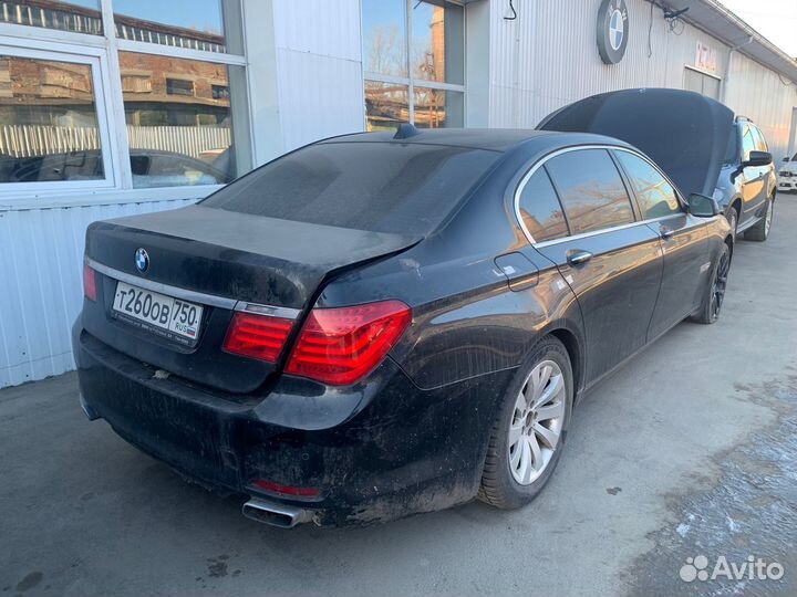 Разбор BMW F01 F02 750 LiX N63B44A