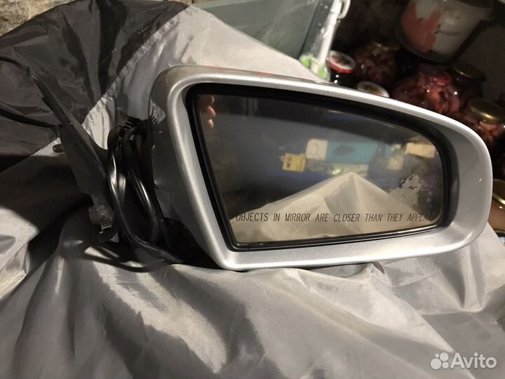 Правое боковое зеркало Audi A4 B7