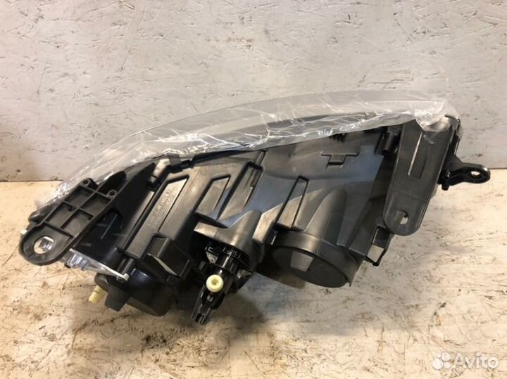 Фара левая Renault Duster 2 нов ориг