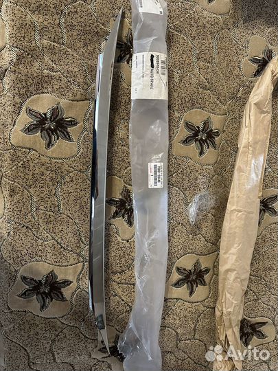 Молдинг крышки багажника lexus es