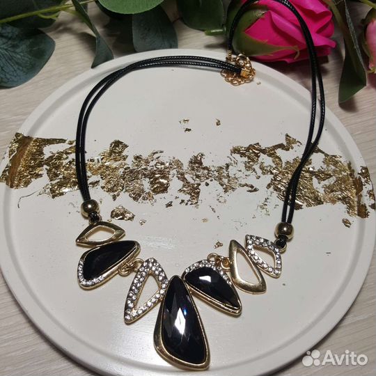 Колье бижутерия
