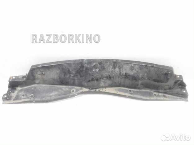 Водосток лобового стекла (жабо)