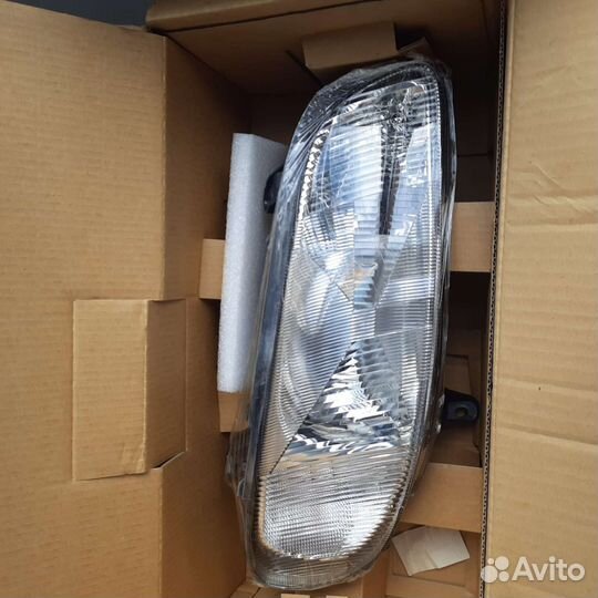 Правая фара Opel Omega B дорест