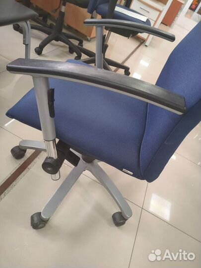 Компьютерное кресло ткань