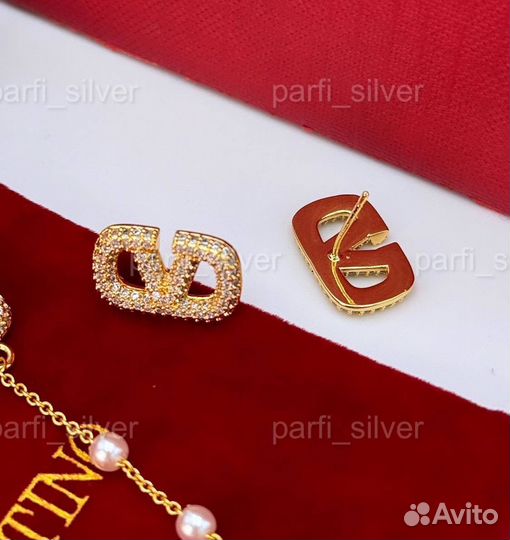 Серьги Valentino