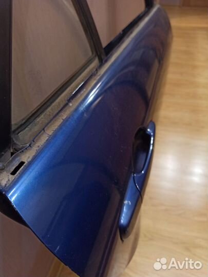 Задняя правая дверь Мазда 66 gg