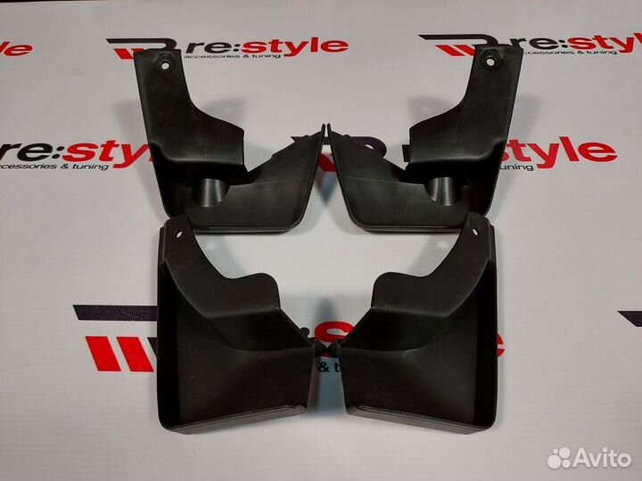 Брызговики Toyota Vitz 130 Черные
