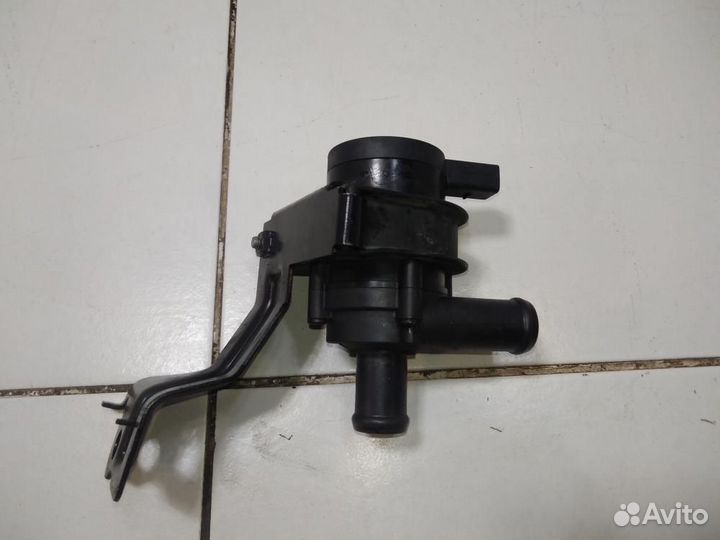 Насос водяной дополнительный Volkswagen Tiguan 5N1
