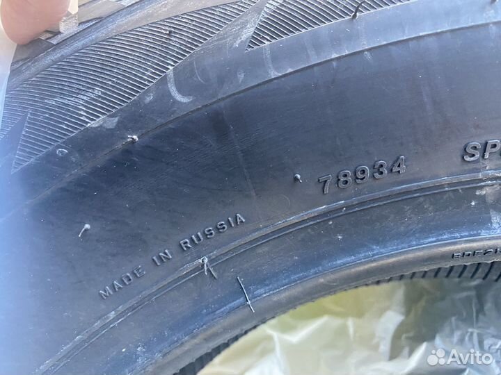 Bridgestone Blizzak Spike-02 SUV 215/65 R17 103T