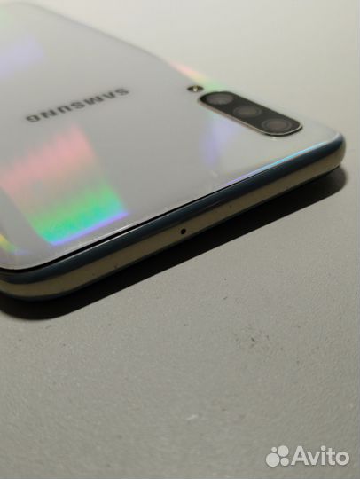 Samsung Galaxy A50, 4/64 ГБ
