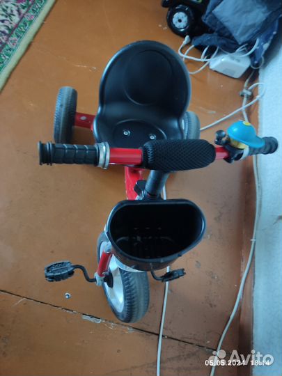 Детский трехколесный велосипед бу