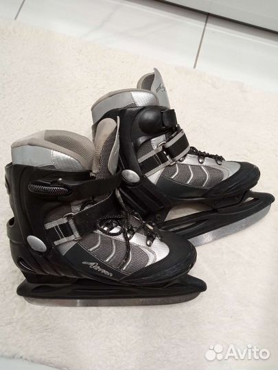 Коньки хоккейные