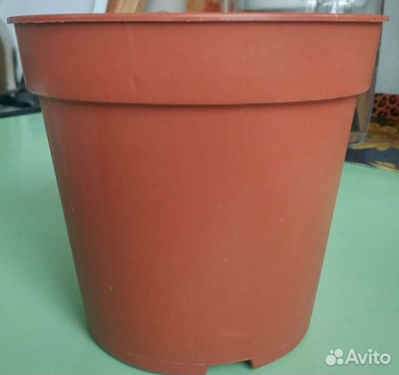 Горшки для цветов пластиковые