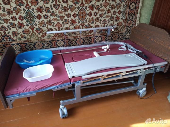 Кровать для лежачих больных мет электро+туал+набок
