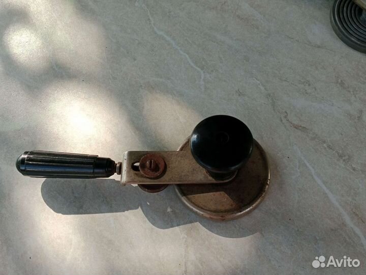 Закаточная машинка для жестяных банок СССР