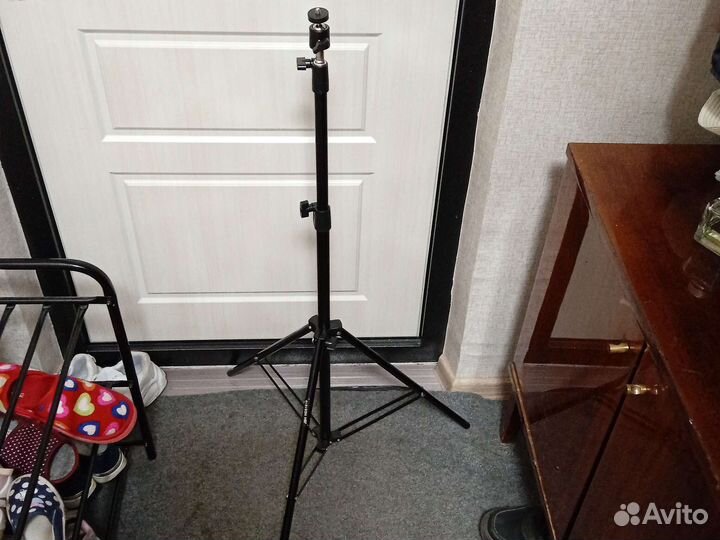 Стойка, штатиф для фотоаппарата