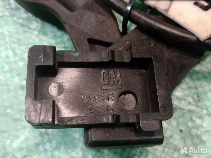 Трос капота Opel Vectra A