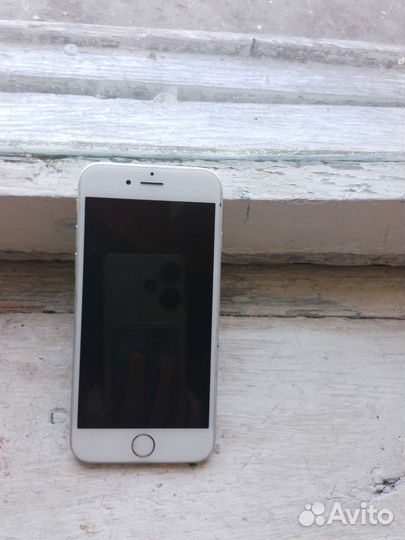 Телефон iPhone 6s