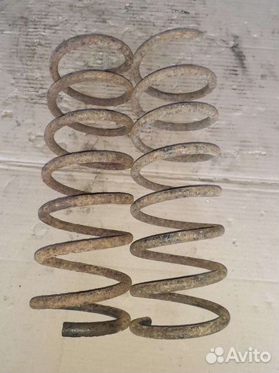 Пружина задней подвески Mазда 323 Ф 94-98 г.в
