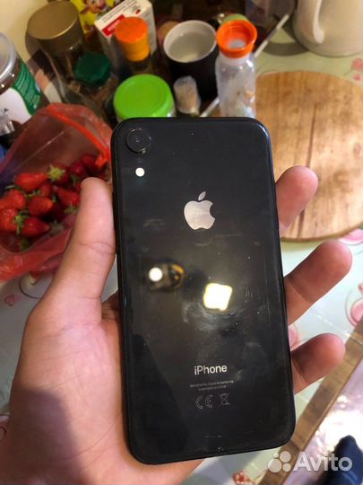 Телефон iPhone xr
