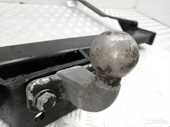 Фаркоп (прицепное устройство) для Renault Trafic 2