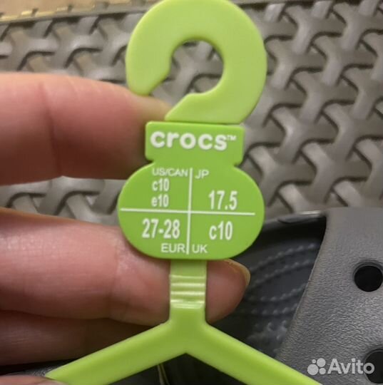 Crocs новые сандалии C10