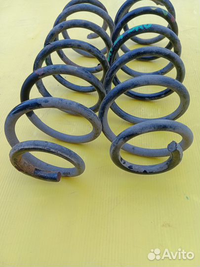 Citroen C4 Пружина задняя