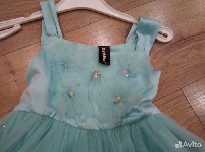 Нарядное платье для девочки 98