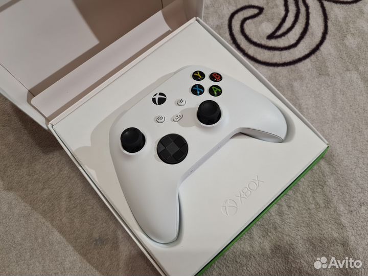Геймпад беспроводной Microsoft Xbox белый