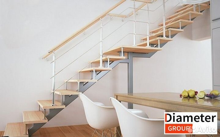 Стильная лестница на монокосоуре