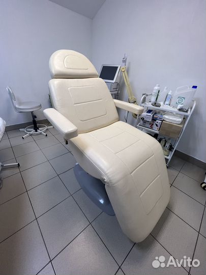Косметологическое кресло Maletti c 3 моторами
