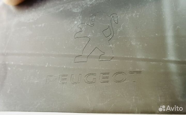 Дефлекторы окон Peugeot 408