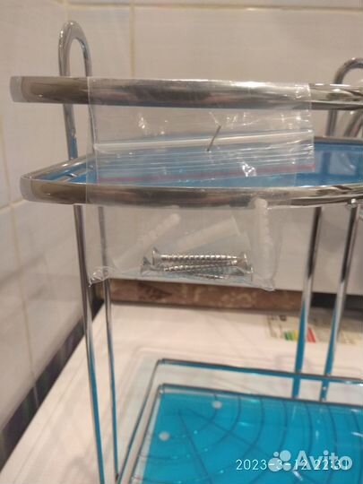 Угловая полка для ванной