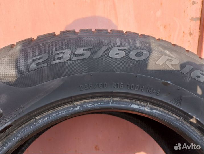 Pirelli Winter Sottozero 3 235/60 R16