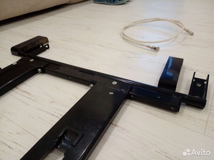 Кранштейн для телевизора на стену