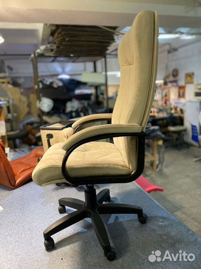 Компьютерное кресло