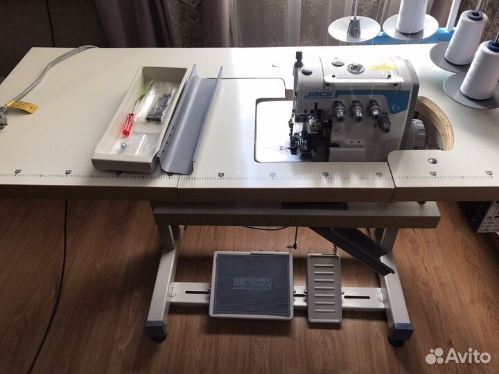 Оверлок jack e3