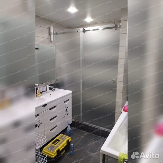 Душевое стеклянное ограждение на заказ