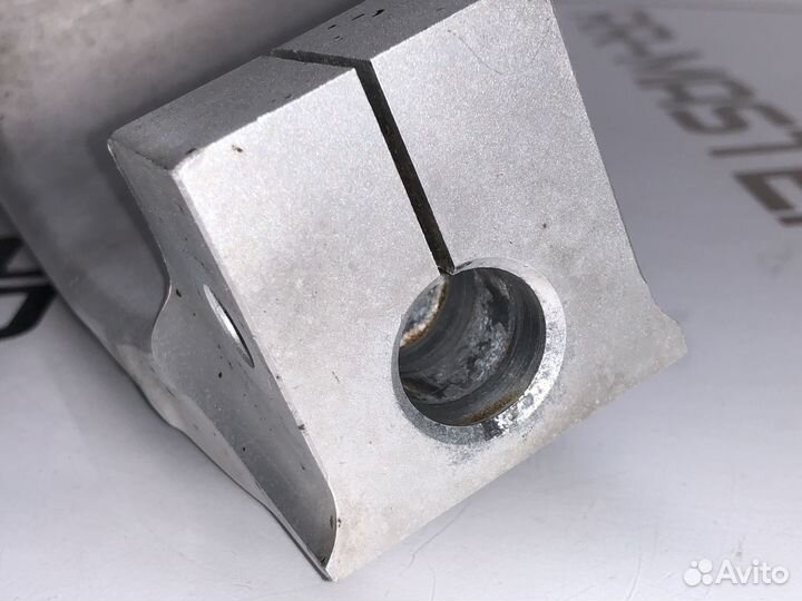 Кулак Поворотный Range Rover L405