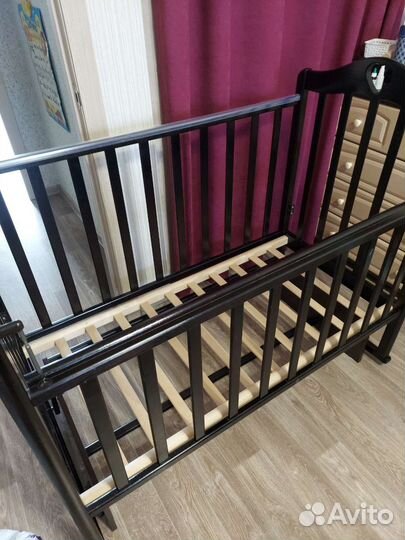 Детская кроватка с матрасом