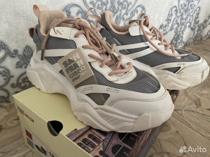 Кроссовки летние