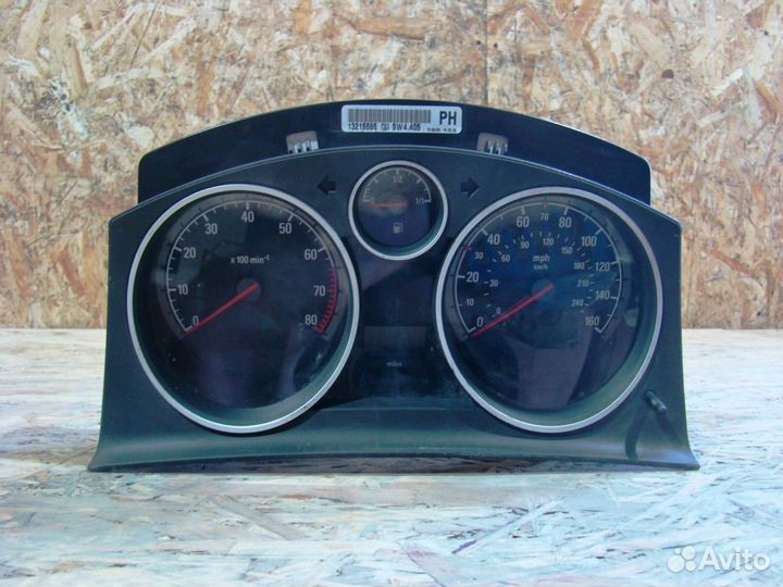 Opel Astra H Панель приборов Z16XEP МКПП