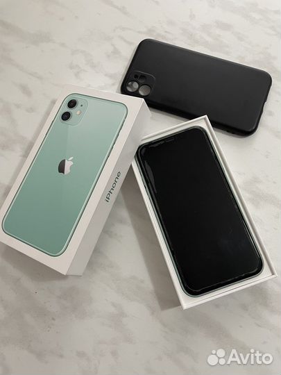 Телефон iPhone 11