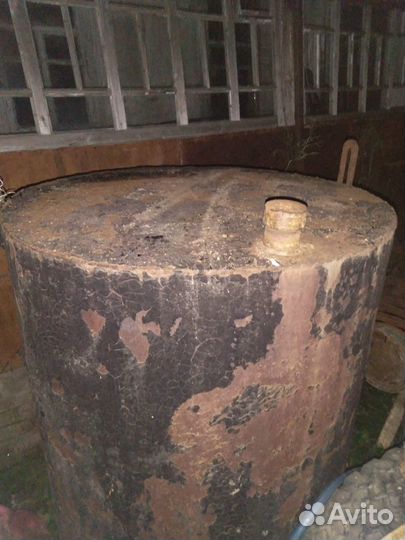 Емкость, бочка, бак метал 0,8 м3. 900х1280 мм