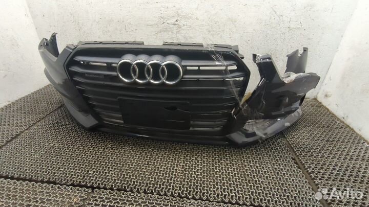 Решетка радиатора Audi A6 (C7), 2018