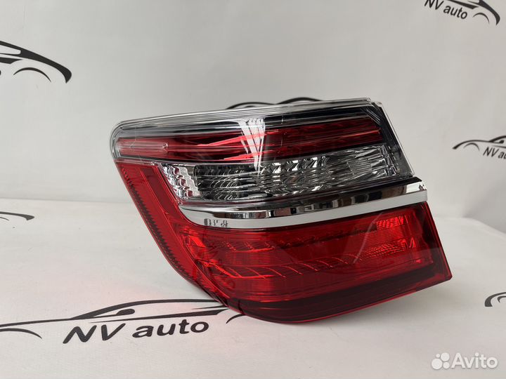 Toyota camry 55 фонарь задний левый угловой 15-17