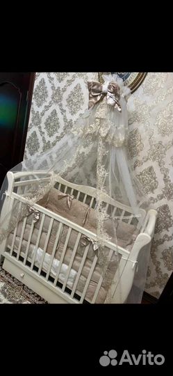 Кровать с балдахином