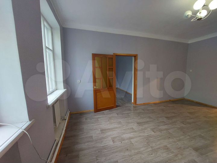 2-к. квартира, 49 м², 1/2 эт.