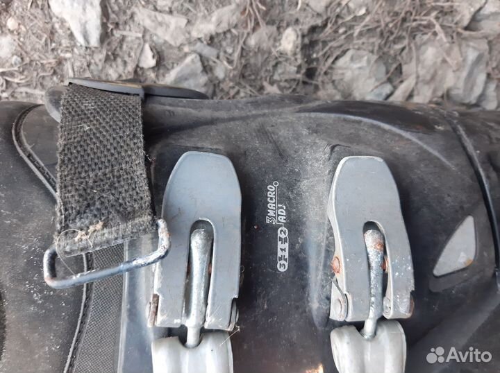 Горнолыжные ботинки